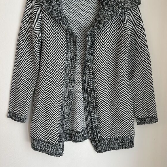 White House Black Market Black Herringbone Chevron Open Front Sweater small EUC - Picture 3 of 8
